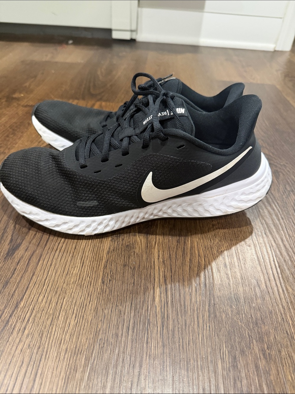 Nike Black and White Men's Running Shoes